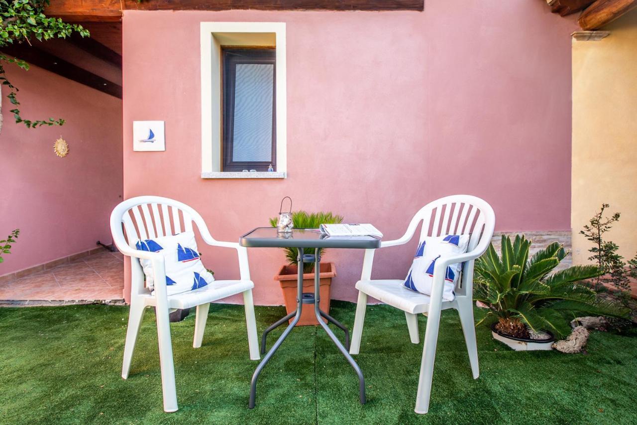 B&B La Vela Chia Exterior photo